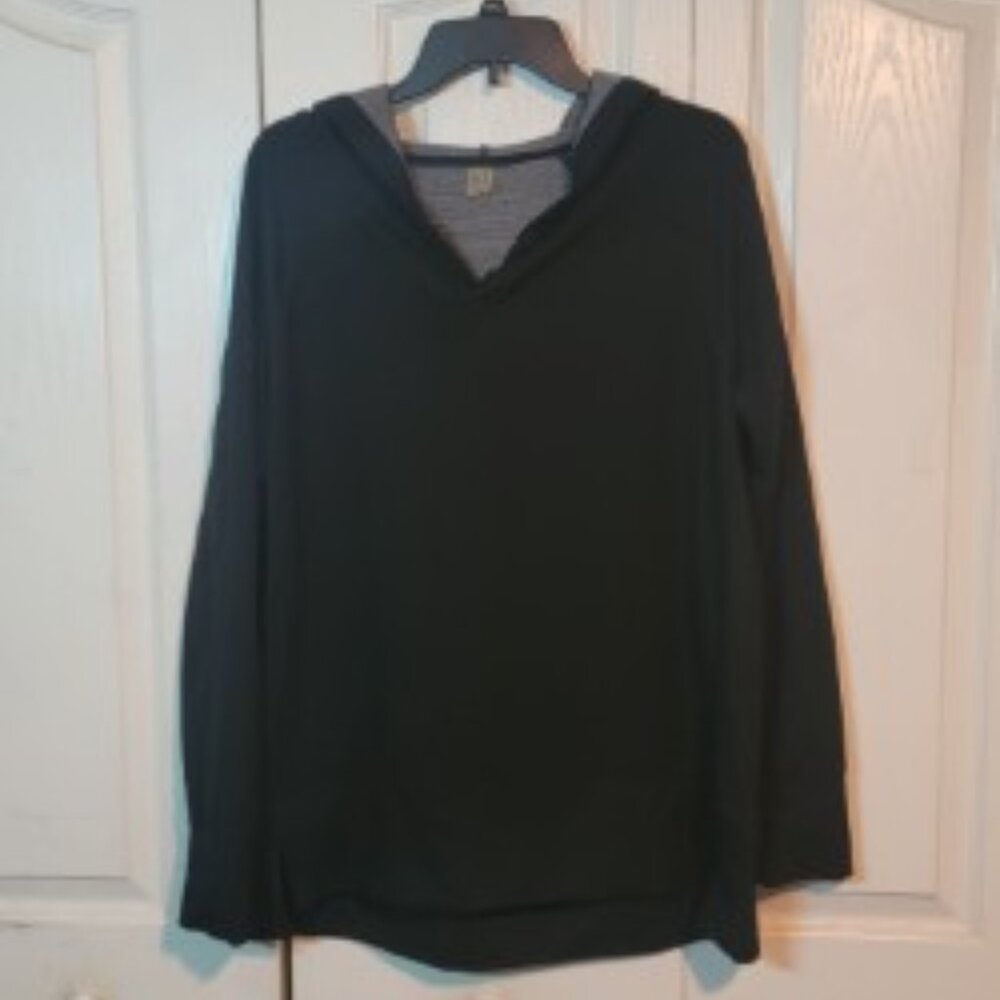 Danskin Women’s XL Black Pullover Hoodie Gray Lined V-Neck Athleisure
